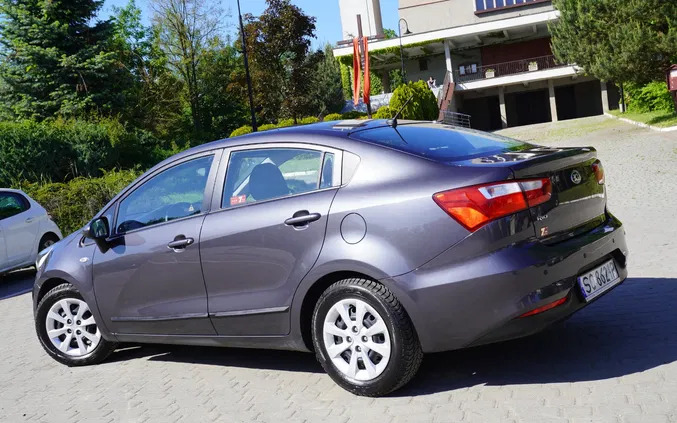 kia Kia Rio cena 30999 przebieg: 149000, rok produkcji 2015 z Katowice